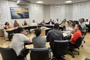 duque-participa-de-reuniao-com-clinicas-de-hemodialise-e-secretaria-de-saude 