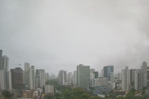 chuvas-intensas-continuam-no-grande-recife-e-apac-mantem-alerta-para-novas-ocorrencias