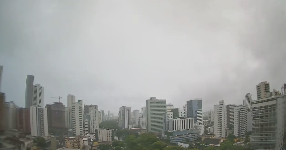 chuvas-intensas-continuam-no-grande-recife-e-apac-mantem-alerta-para-novas-ocorrencias