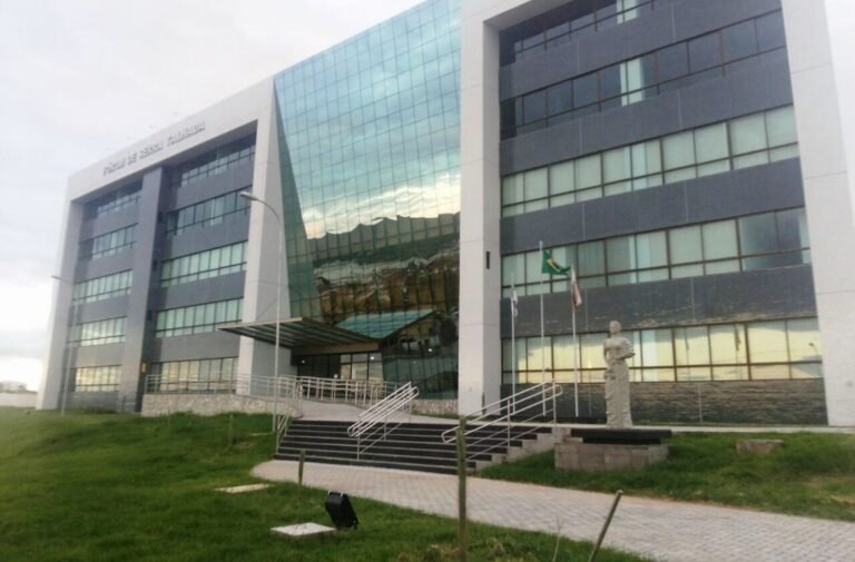 juri-da-morte-do-pm-valdivino-e-adiado-em-st-por-ausencia-de-promotoria