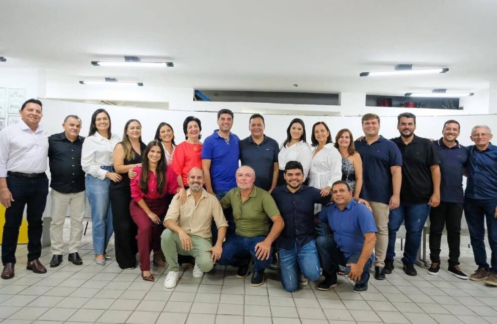floresta:-rorro-manicoba-empossa-novo-secretariado 