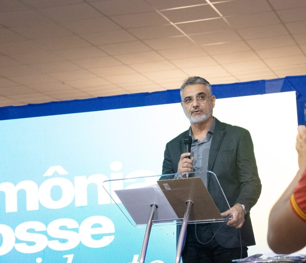 em-cerimonia,-maninho-ferreira-diz-que-st-‘cresce-com-comercio-local’