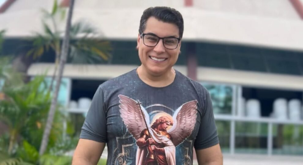 padre-chrystian-diz-que-nao-batizara-bebes-reborn-e-viraliza;-entenda