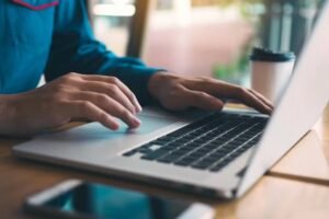 mec-proibe-educacao-a-distancia-(ead)-em-direito-e-em-outras-4-graduacoes