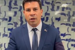 carlos-veras-anuncia-lancamento-do-plebiscito-popular-no-recife