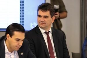 presidente-da-amupe-participa-de-reuniao-do-conselho-politico-da-cnm-na-26a-marcha-a-brasilia