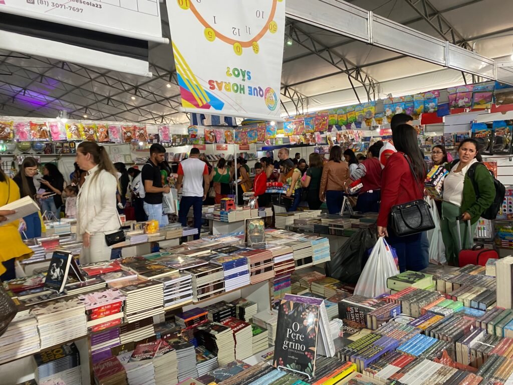 circuito-literario-e-aberto-em-st-e-tera-josildo-sa-e-bia-marinho-nesta-5a