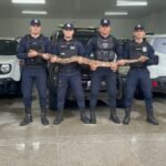 guarda-municipal-captura-jiboia-que-predava-galinhas-na-zona-rural-de-tabira