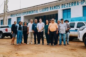 miguel-duque-realiza-vistoria-e-entrega-de-trator-no-ipa-de-st