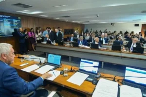 ccj-aprova-fim-da-reeleicao,-mandatos-de-cinco-anos-e-eleicoes-unificadas