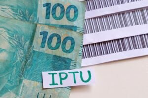 advogado-protesta-contra-aumento-abusivo-do-iptu-em-serra-talhada
