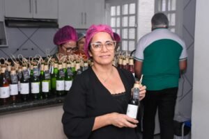 mulheres-de-gravata-participam-de-tres-dias-de-capacitacao-em-cursos-de-estetica-e-gastronomia