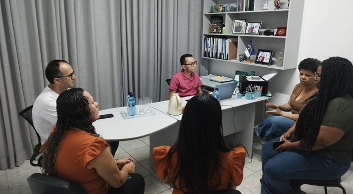 prefeitura-de-brejinho-firma-parceria-inovadora-com-a-viven-para-promover-cidadania-nas-escolas