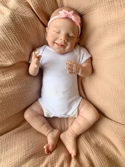 mulher-leva-bebe-reborn-para-posto-de-vacinacao