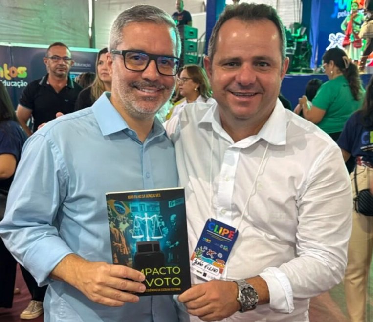joao-filho-lanca-livro-“o-impacto-do-voto”-no-circuito-literario-de-pernambuco-em-serra-talhada