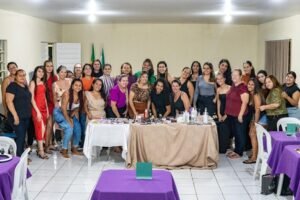 prefeitura-de-itapetim-conclui-curso-de-maquiagem-para-30-mulheres-do-municipio