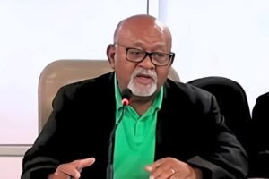 processo-se-estende-para-manoel-e-advogado-dispara:-“e-um-novo-homem”