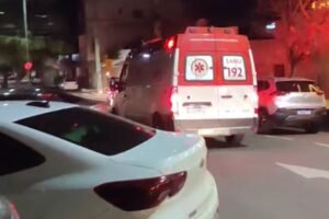 casal-sofre-acidente-de-moto-proximo-a-rotatoria-da-pracinha-lampiao