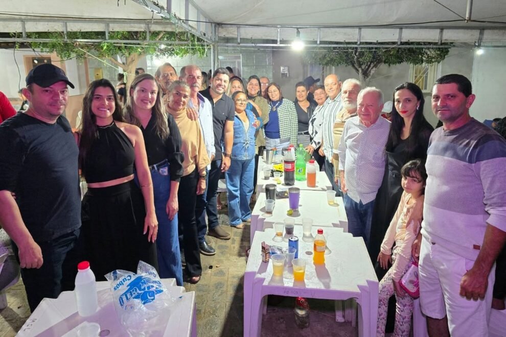 prefeito-de-iguaracy-dr.-pedro-alves-prestigiou-encerramento-da-festa-do-picos