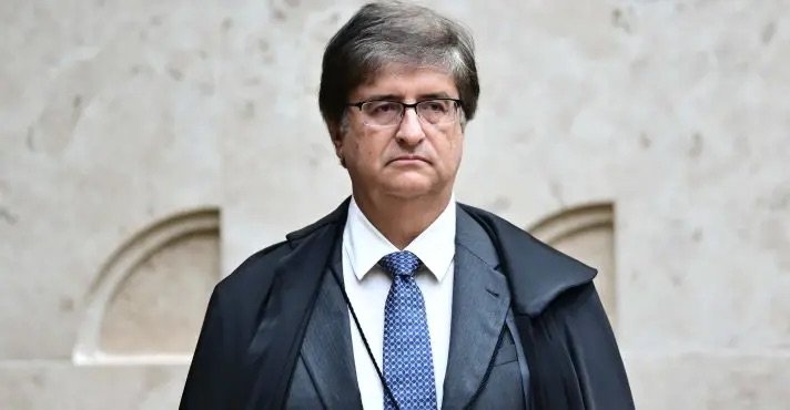 gonet-pede-ao-stf-abertura-de-inquerito-contra-eduardo-bolsonaro