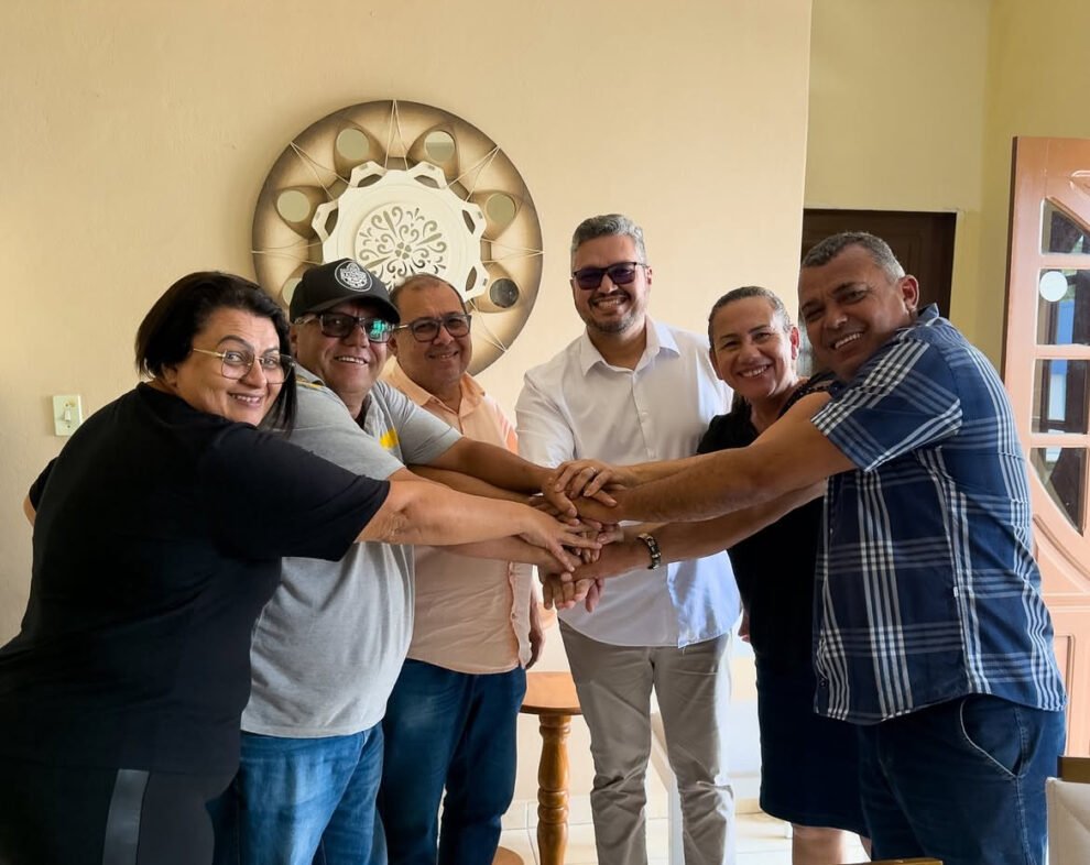 prefeito-de-tuparetama-se-reune-com-vereadores-da-base