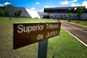 mensagem-de-advogado-indica-entrega-de-dinheiro-a-assessor-do-stj,-diz-pf