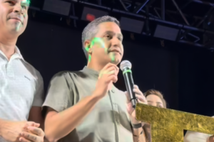 durante-show,-flavio-marques-anuncia-compra-da-casa-de-apoio-de-tabira-em-recife