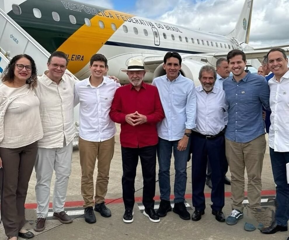 joao-campos-veio-no-mesmo-voo-de-lula-para-ato-em-salgueiro
