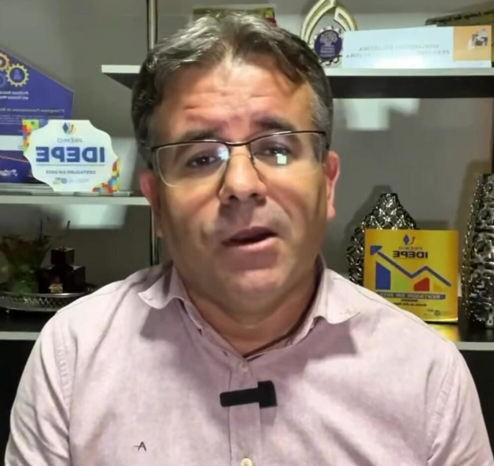 afogados:-sandrinho-palmeira-anuncia-convocacao-de-mais-de-90-aprovados-em-concurso-publico 