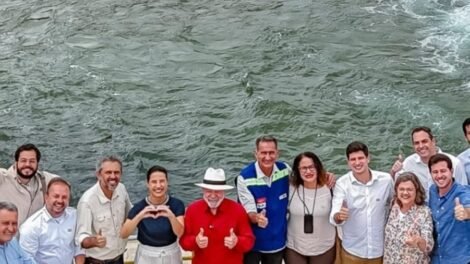“todo-mundo-ta-feliz”.-vinda-de-lula-a-pernambuco-foi-capitalizada-por-joao-e-raquel