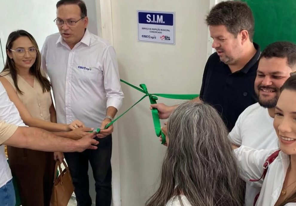 ouro-velho-celebra-inauguracao-do-novo-escritorio-do-sim-consorciado