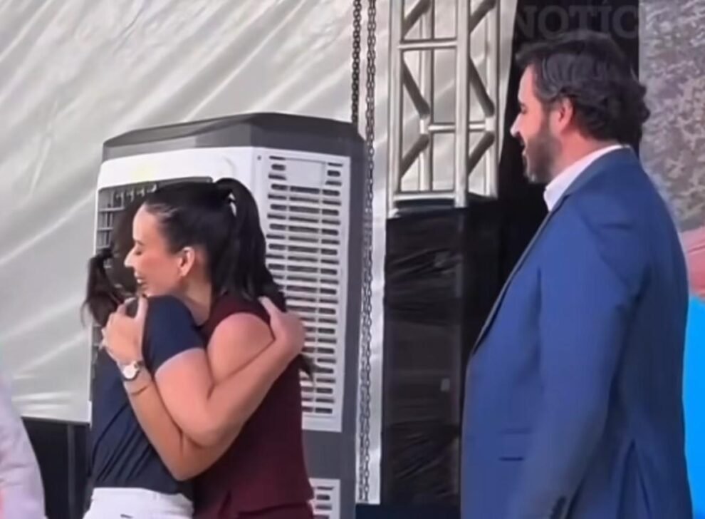 o-fato-e-a-foto:-o-abraco-de-marcia-e-raquel 