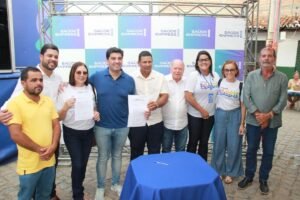 iguaracy-recebe-cozinha-comunitaria-e-novo-onibus-escolar