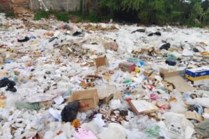 moradores-denunciam-descarte-irregular-de-lixo-perto-do-rio-pajeu,-em-afogados-da-ingazeira