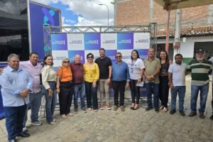 prefeito-de-iguaracy-recebe-prefeita-de-floresta-no-encerramento-da-caravana-mais-cidadania