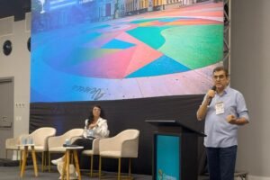 comupe-apresenta-modelo-de-compras-publicas-de-medicamentos-em-congresso-farmaceutico