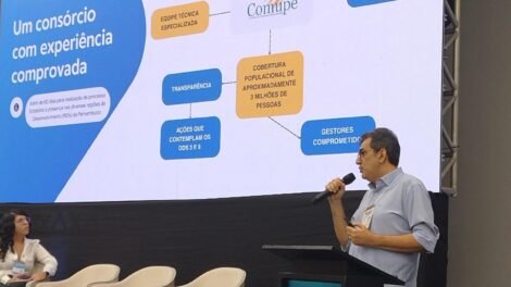 comupe-apresenta-modelo-de-compras-publicas-de-medicamentos-em-congresso-farmaceutico