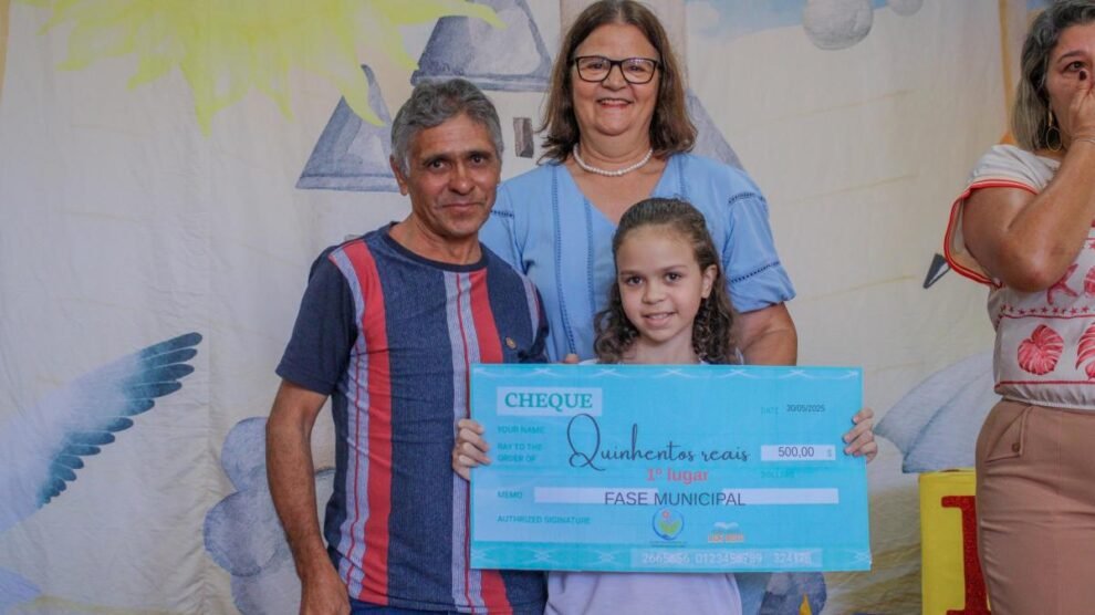 santa-cruz-da-baixa-verde-realiza-etapa-municipal-do-concurso-ler-bem 