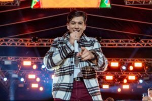 show-de-leo-foguete-em-tavares-pb-reune-multidao-e-destaca-forca-da-gestao-coco-de-odalio