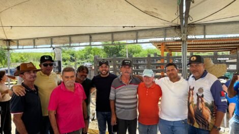 prefeito-de-iguaracy-dr.-pedro-alves,-realizou-visita-em-jabitaca-para-planejar-obras