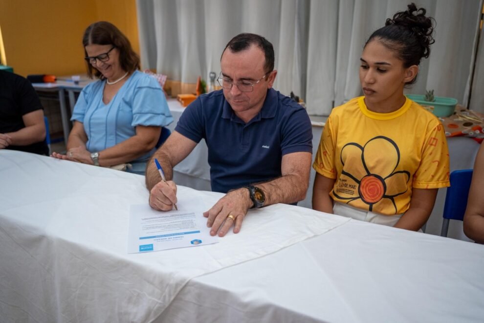santa-cruz-da-baixa-verde-formaliza-adesao-ao-selo-unicef-2025-2028