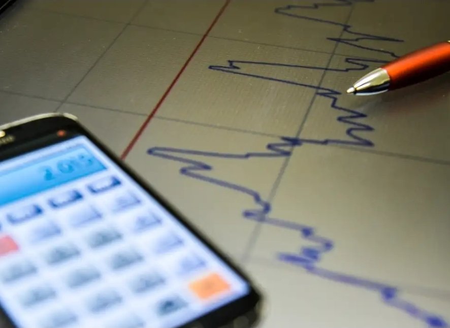 rombo-fiscal:-54%-dos-municipios-estao-no-vermelho,-diz-cnm