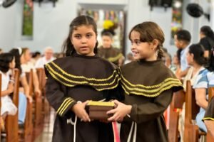 carnaiba:-noite-de-devocao-e-unidade-em-honra-a-santo-antonio-na-segunda-noite-da-trezena