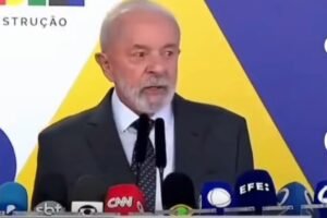 lula-diz-que-eduardo-bolsonaro-fica-“tentando-lamber-as-botas-do-trump”