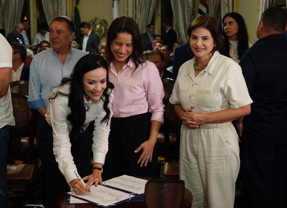 ao-lado-de-raquel,-marcia-conrado-anuncia-nova-creche-para-serra-talhada