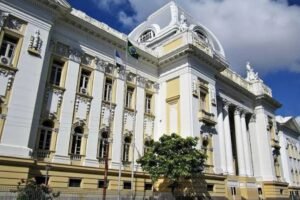 sertanejos-condenados-a-penas-de-83-e-22-anos-por-desvio-de-dinheiro-com-alvaras