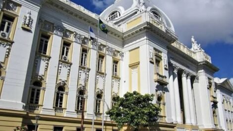 sertanejos-condenados-a-penas-de-83-e-22-anos-por-desvio-de-dinheiro-com-alvaras