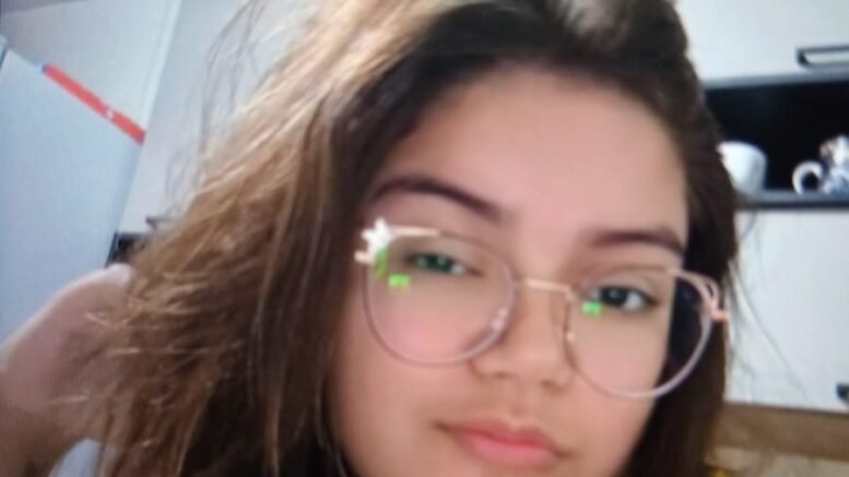 adolescente-morre-em-grave-acidente-entre-moto-e-carreta-na-pe-280,-em-sertania