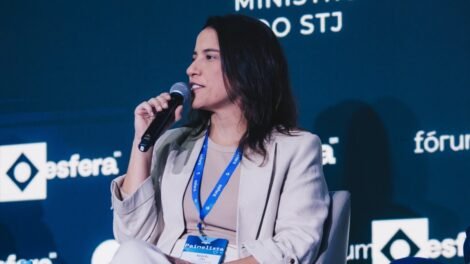 raquel-lyra-destaca-transicao-energetica-de-pernambuco-no-forum-esfera-brasil