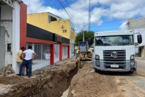 prefeitura-de-afogados-faz-intervencao-para-acabar-com-os-alagamentos-na-rua-mestre-quiterio 